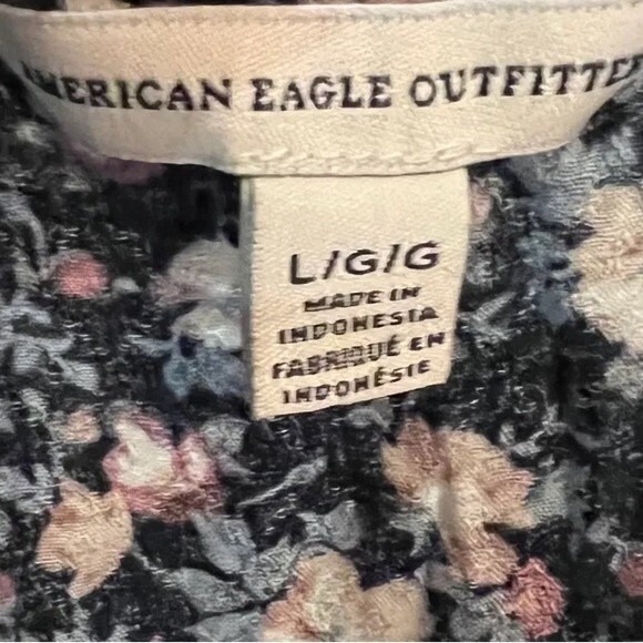 American Eagle on or off shoulder lace detail floral top size large - Picture 6 of 7